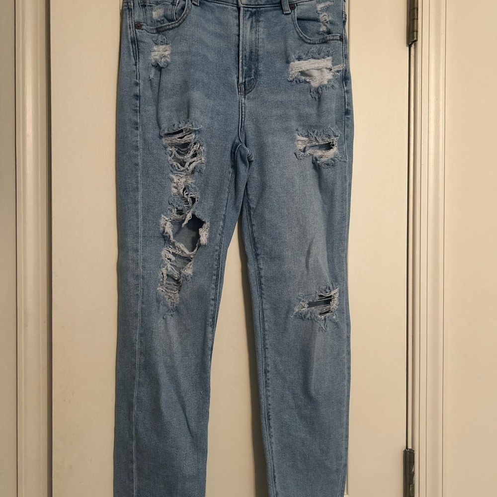 American Eagle Outfitters Light Blue Distressed Jeans